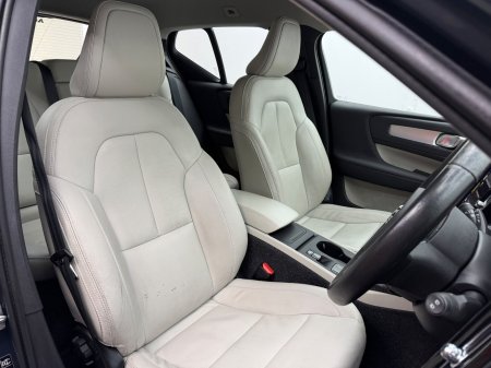 2021 Volvo XC40 - photo 8