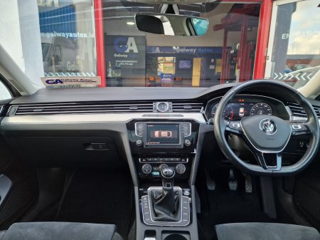 2017 Volkswagen Passat - photo 28