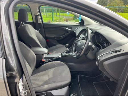 2018 Ford Focus - photo 12