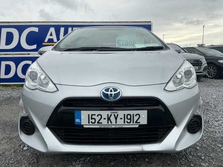 2015 Toyota Aqua - photo 3