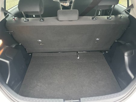 2017 Toyota Aqua - photo 14