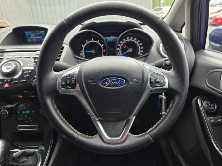 2015 Ford Fiesta - photo 17