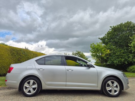 2017 Skoda Octavia - photo 2