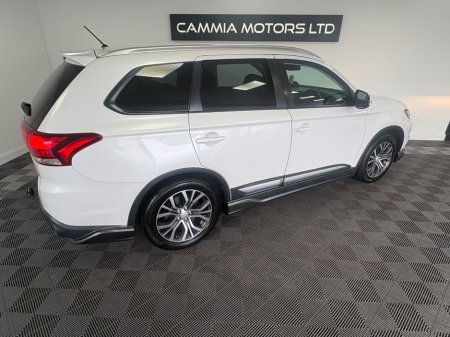 2017 Mitsubishi Outlander - photo 2