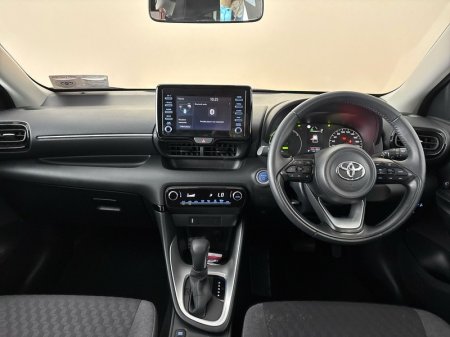 2023 Toyota Yaris - photo 8