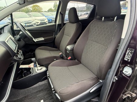 2016 Toyota Vitz - photo 14