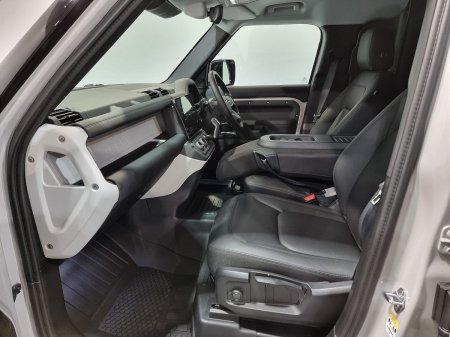 2026 Land Rover Defender - photo 4