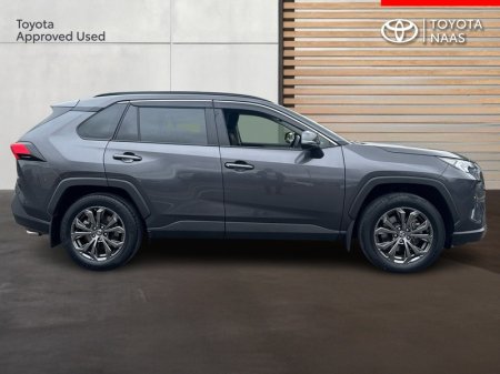 2025 Toyota RAV4 - photo 3