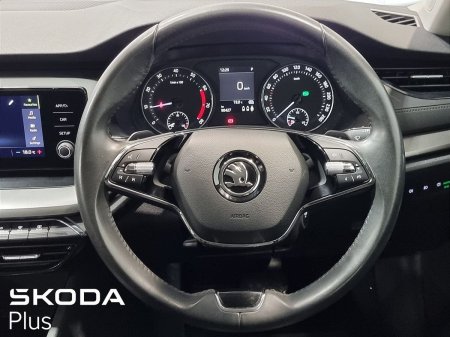 2022 Skoda Octavia - photo 23