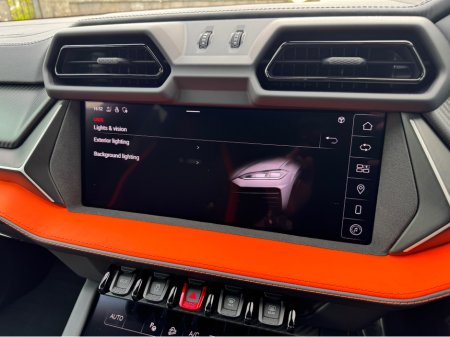 2025 Lamborghini Urus - photo 35
