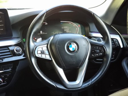 2021 BMW 5-Series - photo 18