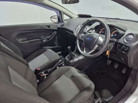 2016 Ford Fiesta - photo 20