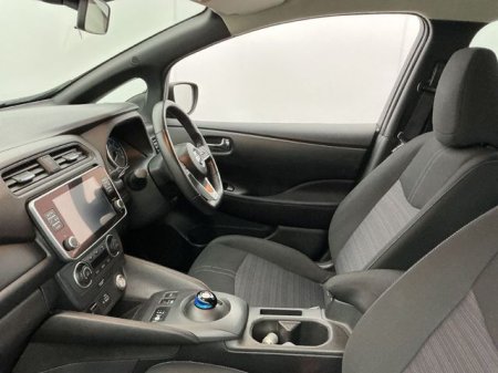 2022 Nissan Leaf - photo 2