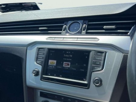 2017 Volkswagen Passat - photo 26