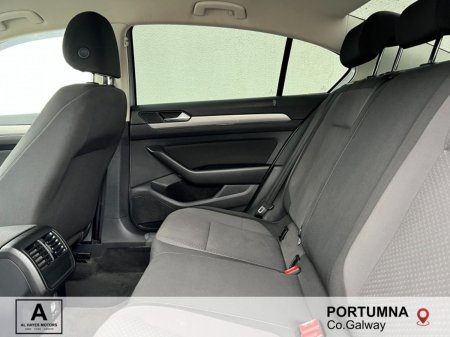 2018 Volkswagen Passat - photo 5