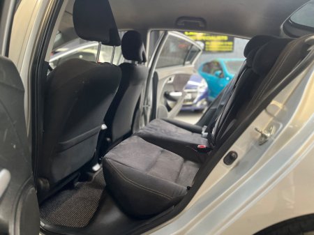 2013 Honda Insight - photo 11