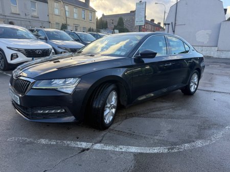 2022 Skoda Superb - photo 2