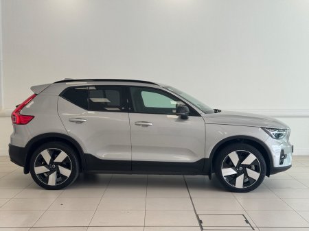 2023 Volvo XC40 - photo 3