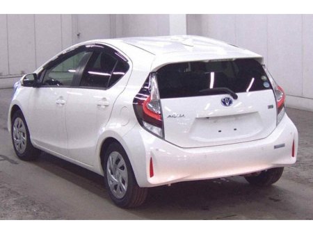2020 Toyota Aqua - photo 3