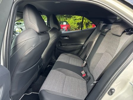 2025 Toyota Corolla - photo 7