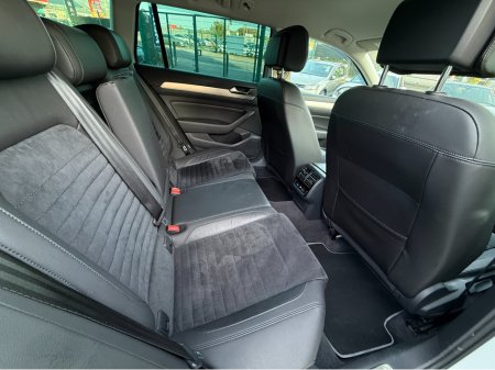 2018 Volkswagen Passat - photo 4