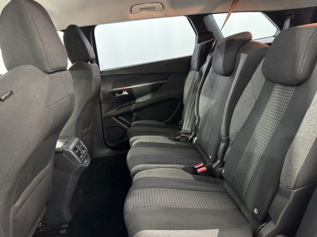 2021 Peugeot 5008 - photo 14