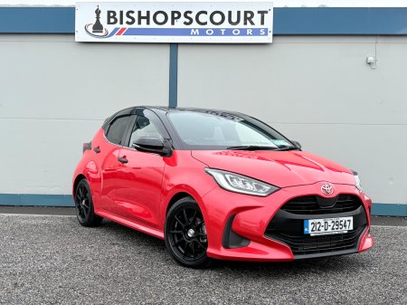 2021 Toyota Yaris - photo 2