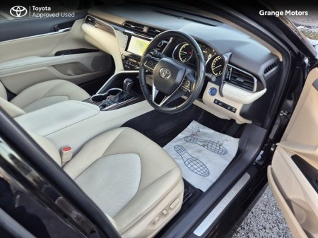 2021 Toyota Camry - photo 10