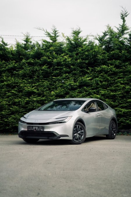 2023 Toyota Prius 1.8 Hybrid Luxury with Sat Navi & JBL