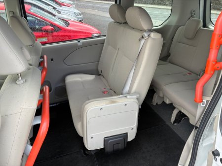 2018 Nissan Serena - photo 15