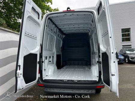 2027 Mercedes-Benz Sprinter - photo 17