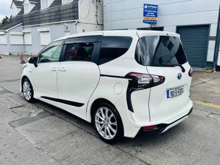 2016 Toyota Sienta - photo 15