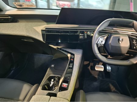 2025 Peugeot 5008 - photo 18