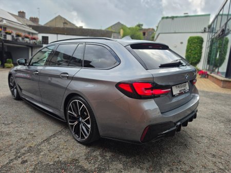 2022 BMW 5-Series - photo 23