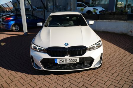 2025 BMW 3-Series - photo 9