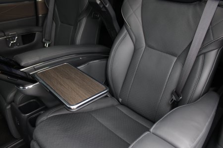 2025 Toyota Alphard - photo 37