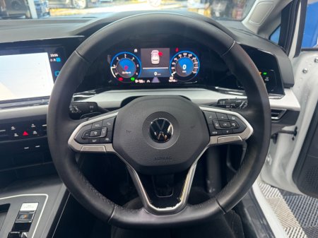 2023 Volkswagen Golf - photo 8