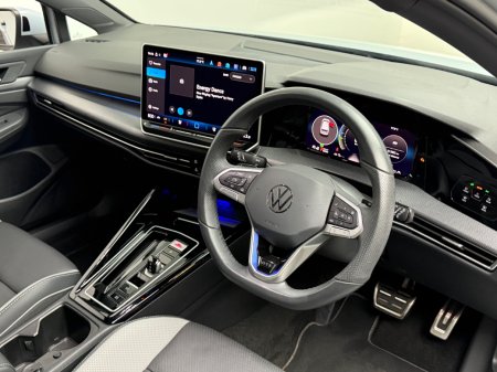 2025 Volkswagen Golf - photo 9