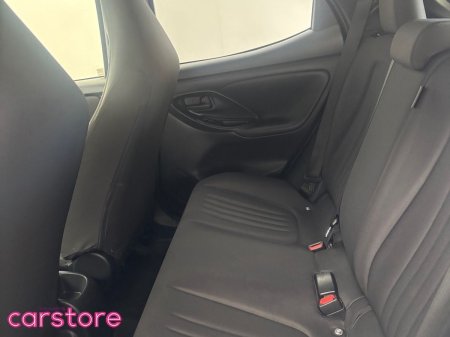 2021 Toyota Yaris - photo 13