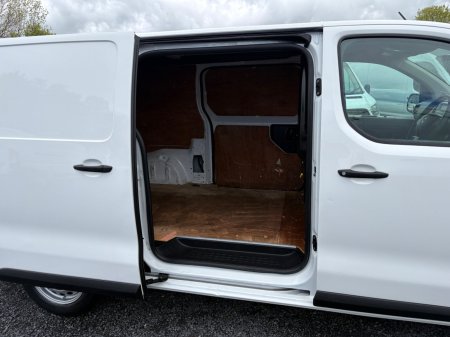 2021 Opel Vivaro - photo 16