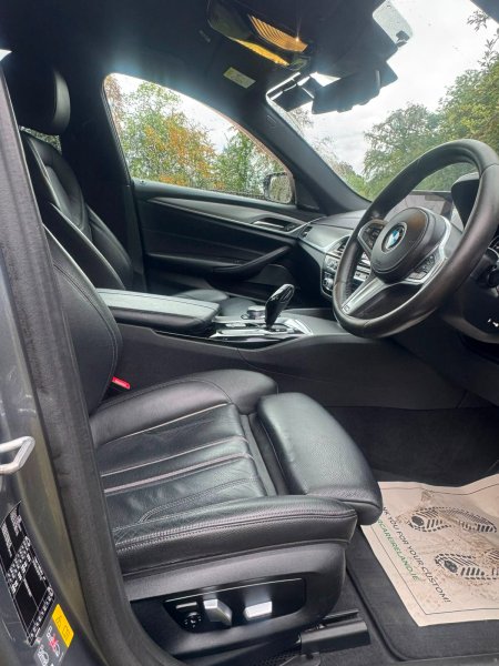 2017 BMW 5-Series - photo 20