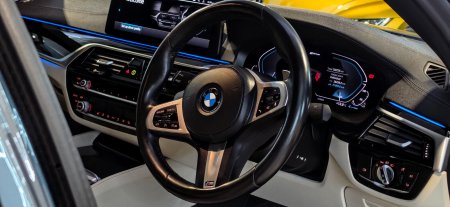 2020 BMW 5-Series - photo 17