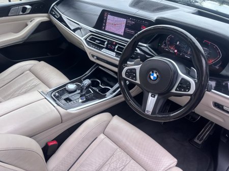 2019 BMW X7 - photo 11