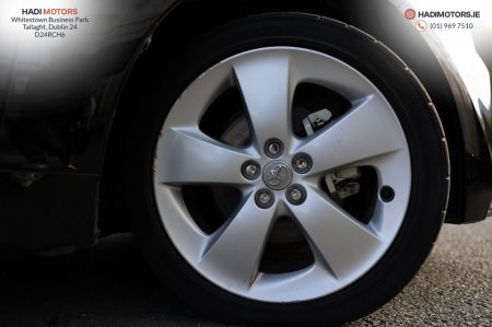 2023 Toyota Corolla - photo 19
