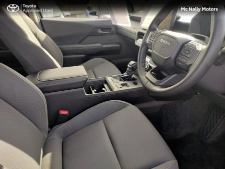 2026 Toyota Hilux - photo 12