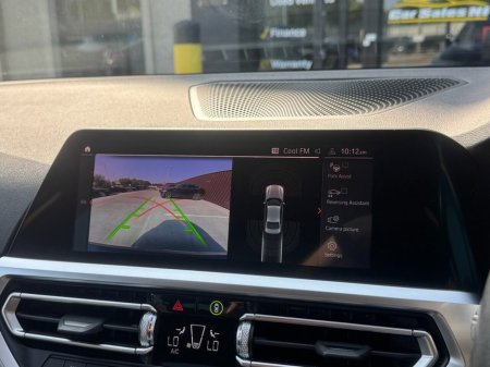 2022 BMW 3-Series - photo 12