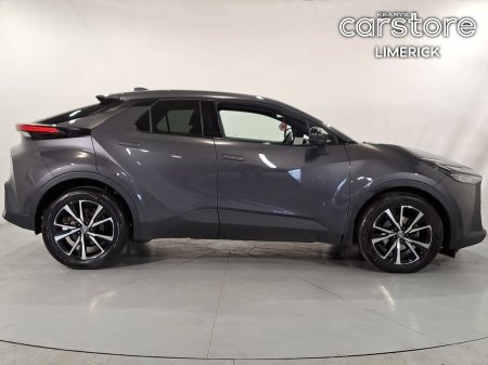 2024 Toyota C-HR - photo 2