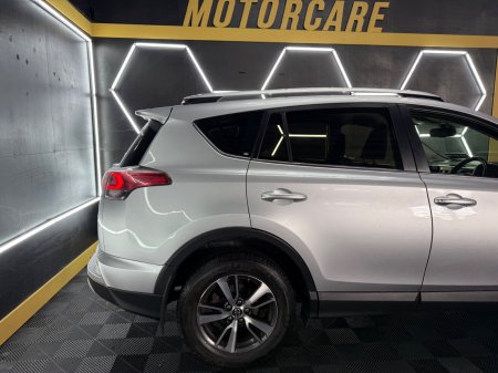 2016 Toyota RAV4 - photo 7