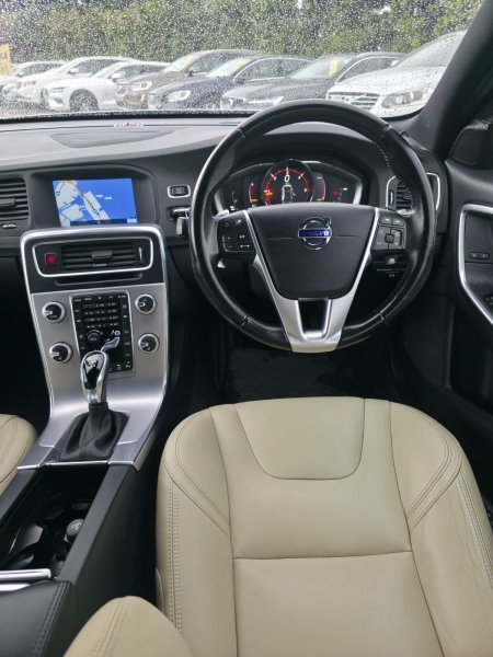 2017 Volvo V60 - photo 14