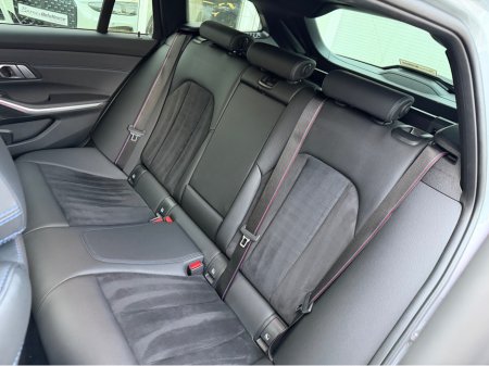 2023 BMW 3-Series - photo 16